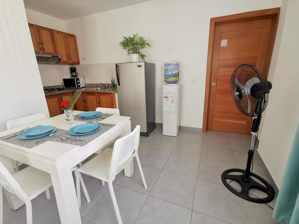 Tropicana Suites Deluxe Beach Club And Pool - Playa Los Corales Punta Cana Ngoại thất bức ảnh